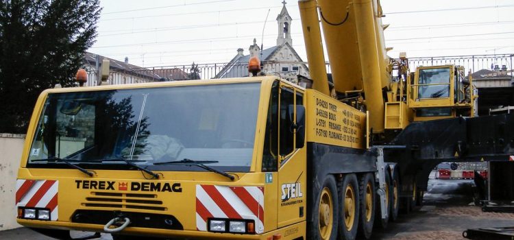 Đau vai gáy do ngồi máy tính: cách xử lý tại nhà